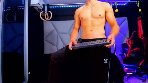 Ayden Miller online show from 03-10-25, 11:42