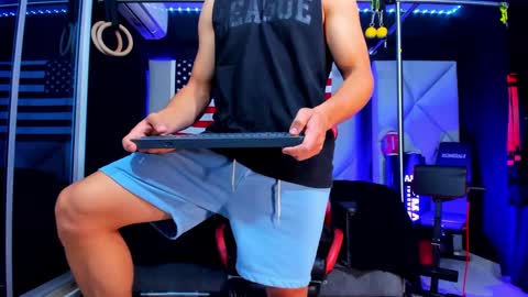 Ayden Miller online show from 09-12-25, 02:44