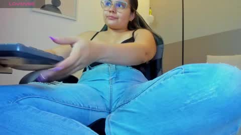 Snapshot of ayla13_ chatting on 05-08-26, 07:19 Alyda Jaramillo online show from 05-08-26, 07:19
