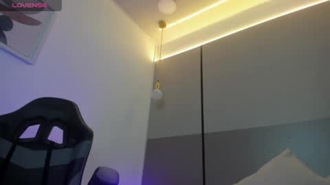 Snapshot of ayla13_ chatting on 05-30-26, 04:04 Alyda Jaramillo online show from 05-30-26, 04:04