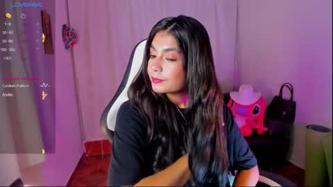 Snapshot of aylenmiller_ chatting on 02-17-26, 03:14 Aylen online show from 02-17-26, 03:14