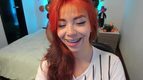 Aylin online show from 10-15-25, 01:44