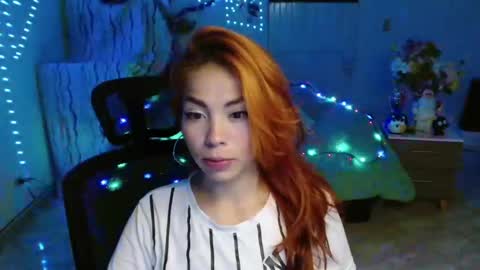 Snapshot of aylin_diazz chatting on 05-27-26, 08:00 Aylin online show from 05-27-26, 08:00