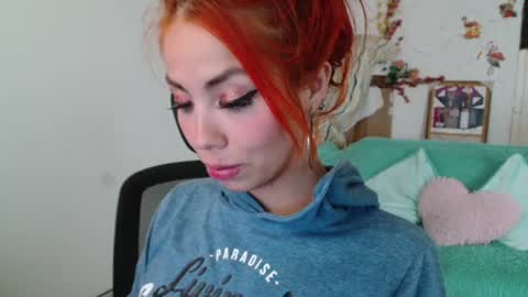 Snapshot of aylin_diazz chatting on 06-11-26, 09:24 Aylin online show from 06-11-26, 09:24