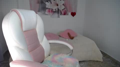 Snapshot of aylin_ross_ chatting on 06-29-26, 11:49 aylin_ross_ online show from 06-29-26, 11:49