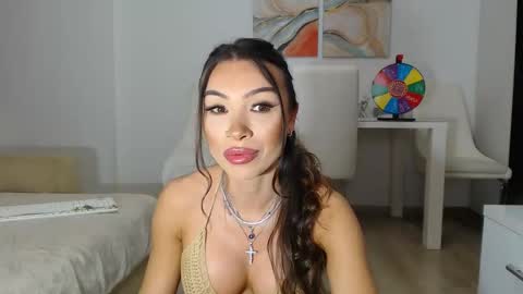 Snapshot of aylinhoney chatting on 03-01-25, 02:15 Aylin online show from 03-01-25, 02:15