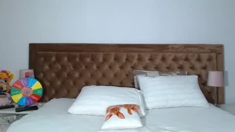 Snapshot of aylinhoney chatting on 03-11-25, 04:43 Aylin online show from 03-11-25, 04:43