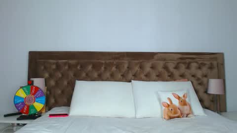 Snapshot of aylinhoney chatting on 09-15-25, 01:05 Aylin online show from 09-15-25, 01:05