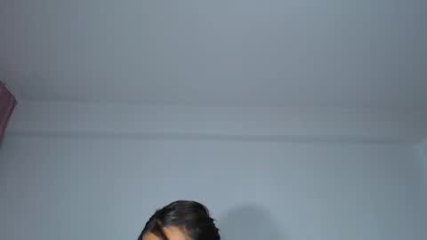 Snapshot of aylinhoney chatting on 09-27-25, 01:43 Aylin online show from 09-27-25, 01:43