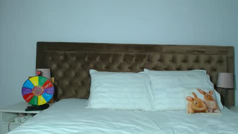 Snapshot of aylinhoney chatting on 10-24-25, 02:08 Aylin online show from 10-24-25, 02:08