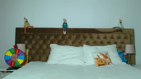 Snapshot of aylinhoney chatting on 12-02-25, 03:56 Aylin online show from 12-02-25, 03:56