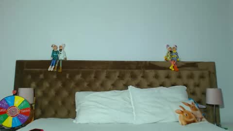 Snapshot of aylinhoney chatting on 12-23-25, 05:16 Aylin online show from 12-23-25, 05:16