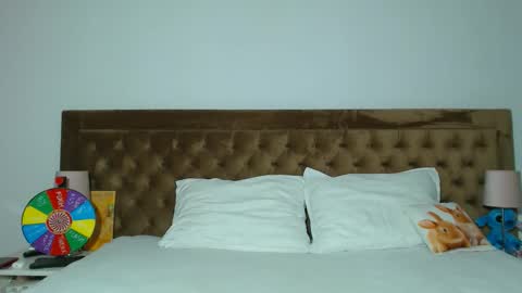 Snapshot of aylinhoney chatting on 01-08-26, 04:15 Aylin online show from 01-08-26, 04:15