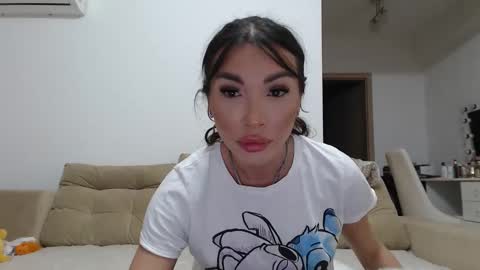 Aylin online show from 04-01-26, 05:43