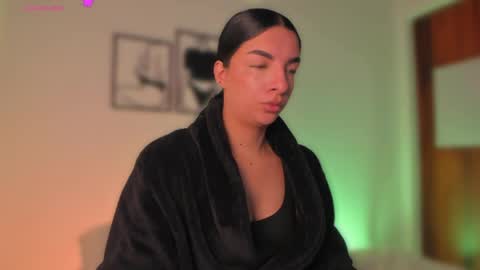 Snapshot of aylinz chatting on 05-06-26, 11:59 Alish online show from 05-06-26, 11:59