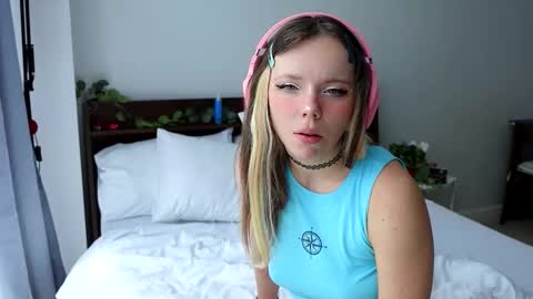 Snapshot of ayralust chatting on 03-08-25, 04:23 Ayra Lust online show from 03-08-25, 04:23