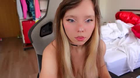 Snapshot of ayralust chatting on 02-17-26, 07:09 Ayra Lust online show from 02-17-26, 07:09