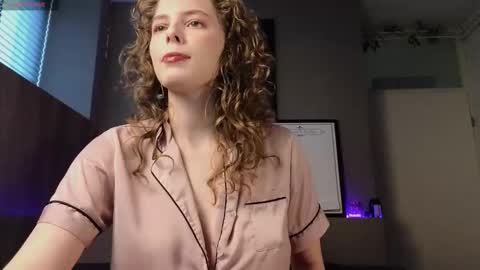 Snapshot of ayreenmoore chatting on 02-08-26, 02:09 Ayreen Moore online show from 02-08-26, 02:09