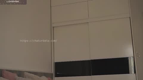 Snapshot of ayumi_dream chatting on 10-08-25, 12:52 ayumi_dream online show from 10-08-25, 12:52