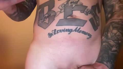 Snapshot of az_tatts chatting on 05-10-26, 01:44 az_tatts online show from 05-10-26, 01:44