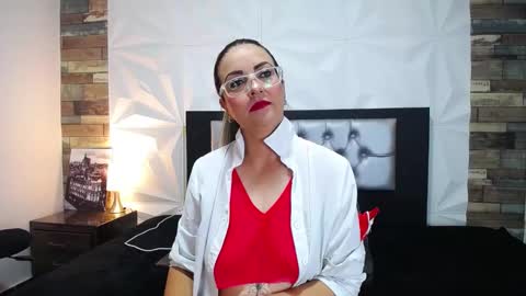 Azahara online show from 02-22-25, 11:02