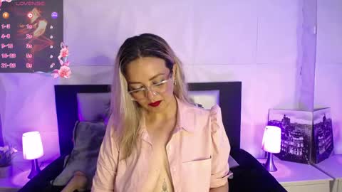 Azahara online show from 05-06-26, 02:22