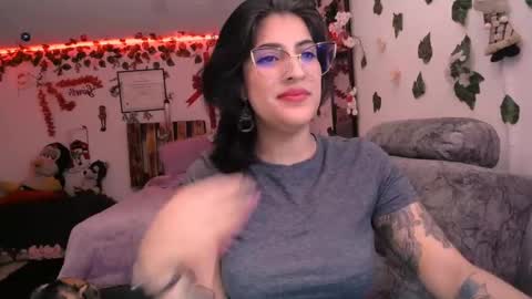 Snapshot of azaaharziz chatting on 01-02-25, 03:58 Azahar online show from 01-02-25, 03:58