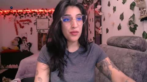 Snapshot of azaaharziz chatting on 01-02-25, 07:01 Azahar online show from 01-02-25, 07:01