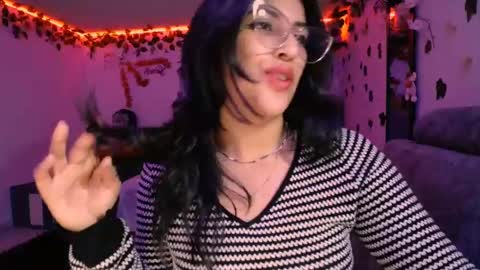Snapshot of azaaharziz chatting on 01-30-25, 06:56 Azahar online show from 01-30-25, 06:56