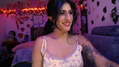 Snapshot of azaaharziz chatting on 02-13-25, 05:16 Azahar online show from 02-13-25, 05:16