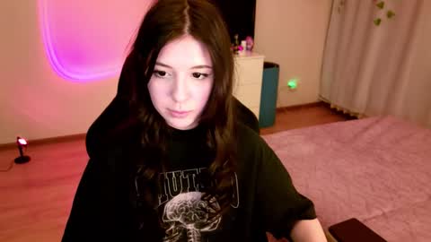 Snapshot of azaliya_haze chatting on 03-20-26, 05:40 Azaliya online show from 03-20-26, 05:40