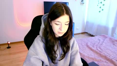 Snapshot of azaliya_haze chatting on 03-21-26, 08:41 Azaliya online show from 03-21-26, 08:41