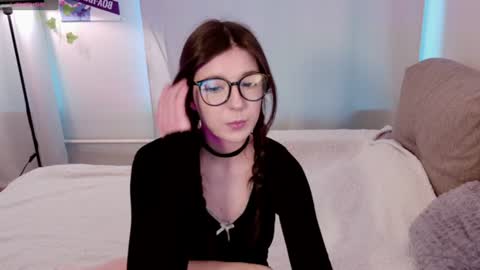 Snapshot of azaliya_haze chatting on 06-17-26, 04:41 Azaliya online show from 06-17-26, 04:41