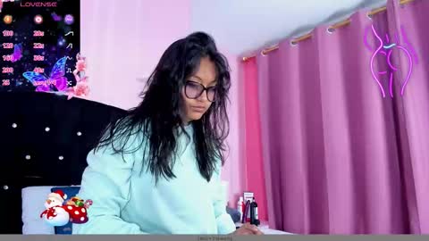 Snapshot of azul_moon chatting on 12-14-25, 04:07 azul_moon online show from 12-14-25, 04:07