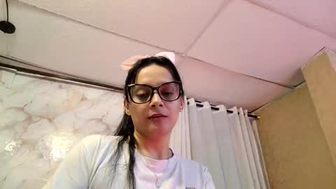 Snapshot of azura_lion chatting on 04-30-26, 04:30 azura lion online show from 04-30-26, 04:30