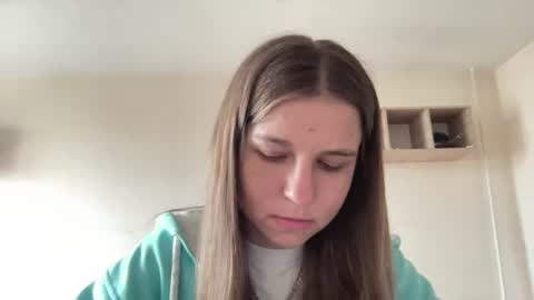 Niki online show from 06-17-26, 04:08