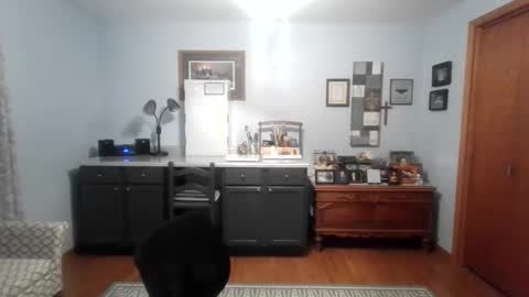 Snapshot of b1gh0rnyguy chatting on 11-04-25, 12:04 Cory online show from 11-04-25, 12:04