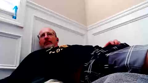 Snapshot of b25313 chatting on 02-21-25, 05:31 Cock Daddy online show from 02-21-25, 05:31