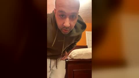 Snapshot of b945061 chatting on 03-29-26, 01:38 b945061 online show from 03-29-26, 01:38