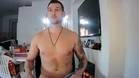 Snapshot of b_marco_ chatting on 12-27-24, 02:12 b_marco_ online show from 12-27-24, 02:12