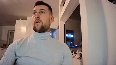 Snapshot of b_marco_ chatting on 01-10-25, 03:16 b_marco_ online show from 01-10-25, 03:16