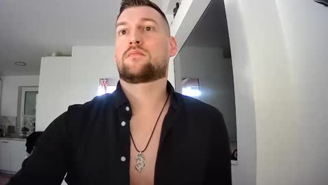 Snapshot of b_marco_ chatting on 02-19-25, 12:44 b_marco_ online show from 02-19-25, 12:44