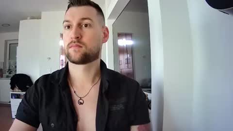 Snapshot of b_marco_ chatting on 02-20-25, 10:27 b_marco_ online show from 02-20-25, 10:27