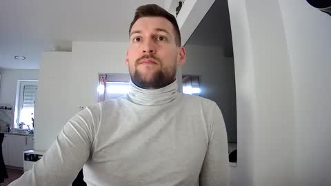 Snapshot of b_marco_ chatting on 02-28-25, 01:03 b_marco_ online show from 02-28-25, 01:03