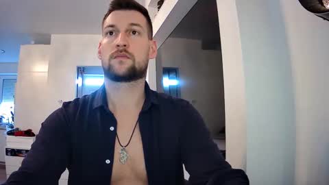 Snapshot of b_marco_ chatting on 03-01-25, 03:27 b_marco_ online show from 03-01-25, 03:27