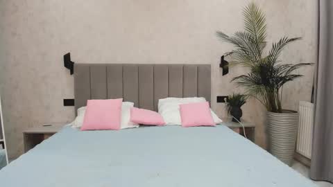 Monica online show from 02-19-26, 02:40