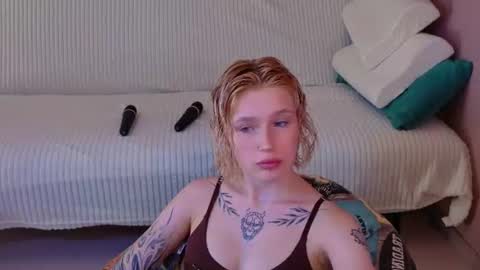 Snapshot of babees_eva chatting on 07-21-26, 10:28 Sweety Eva online show from 07-21-26, 10:28