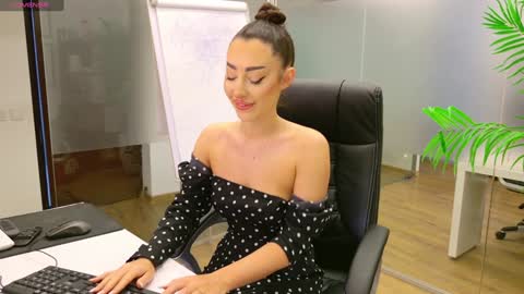 Snapshot of babesgowild chatting on 03-07-25, 05:18 Olivia and Lexi online show from 03-07-25, 05:18