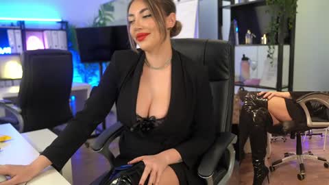Olivia and Lexi online show from 04-03-26, 05:05