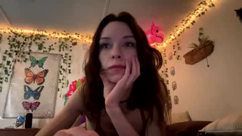 Snapshot of babiifern chatting on 01-16-25, 03:34 Fern Browning online show from 01-16-25, 03:34